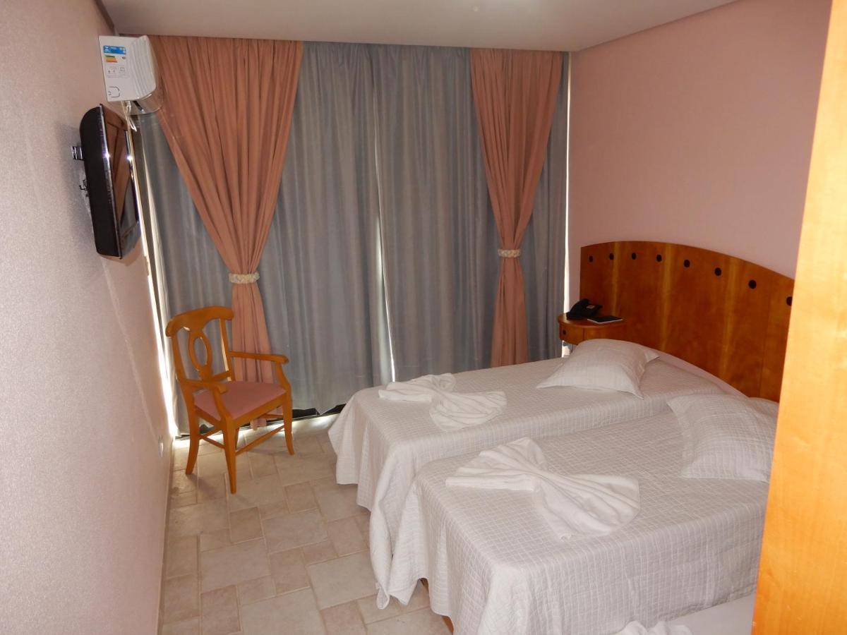 Hotel Aojesp Карагуататуба Екстер'єр фото
